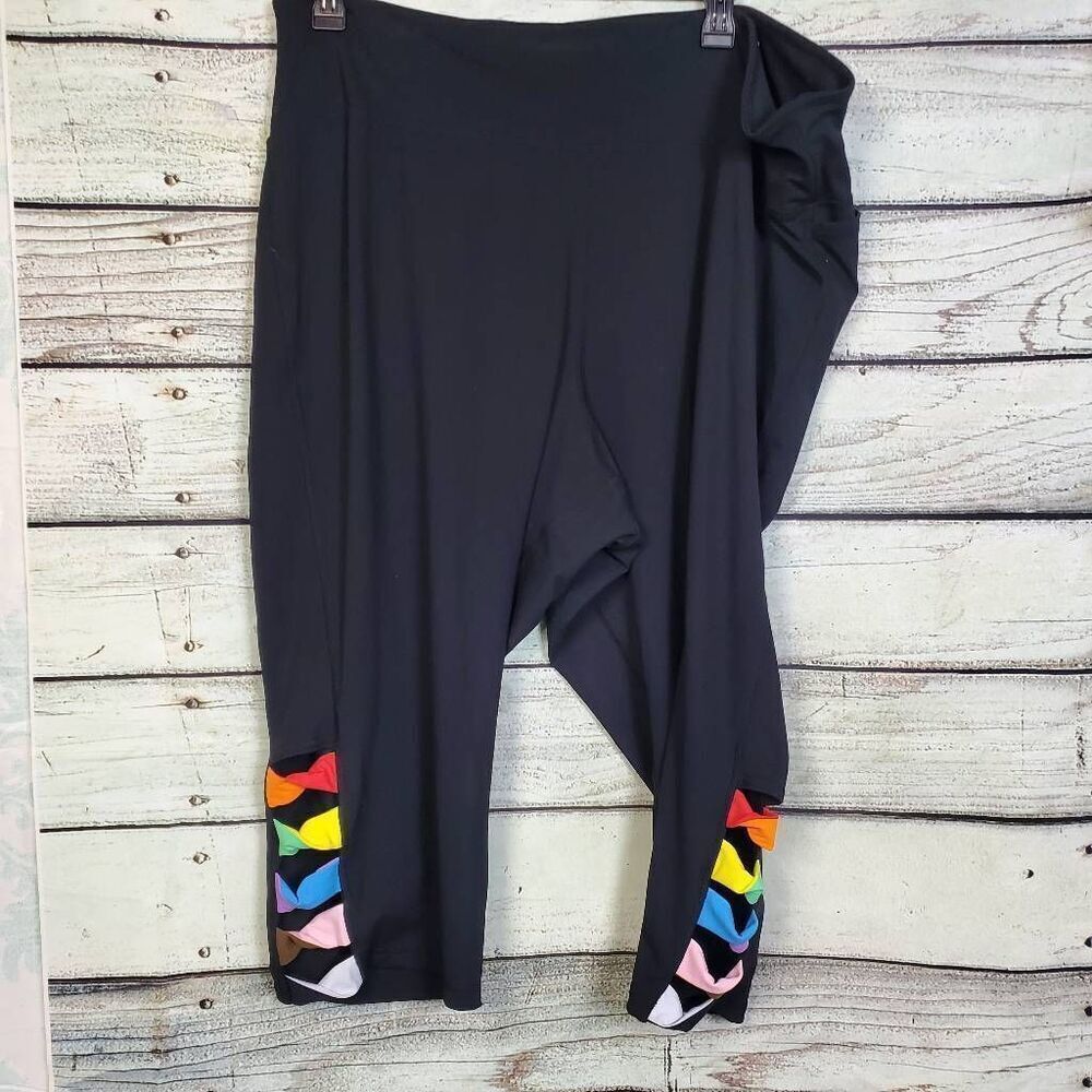 LIVI Lane Bryant 38/40 Capri Leggings Plus Size Soft Stretch Rainbow Bow Trim Bl